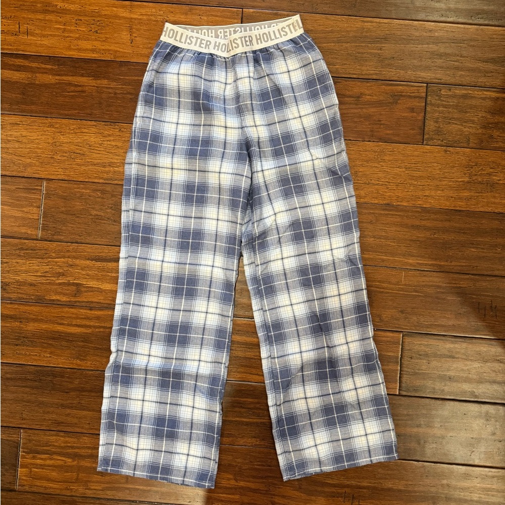 Blue and white plaid pajama pants #sleepwear